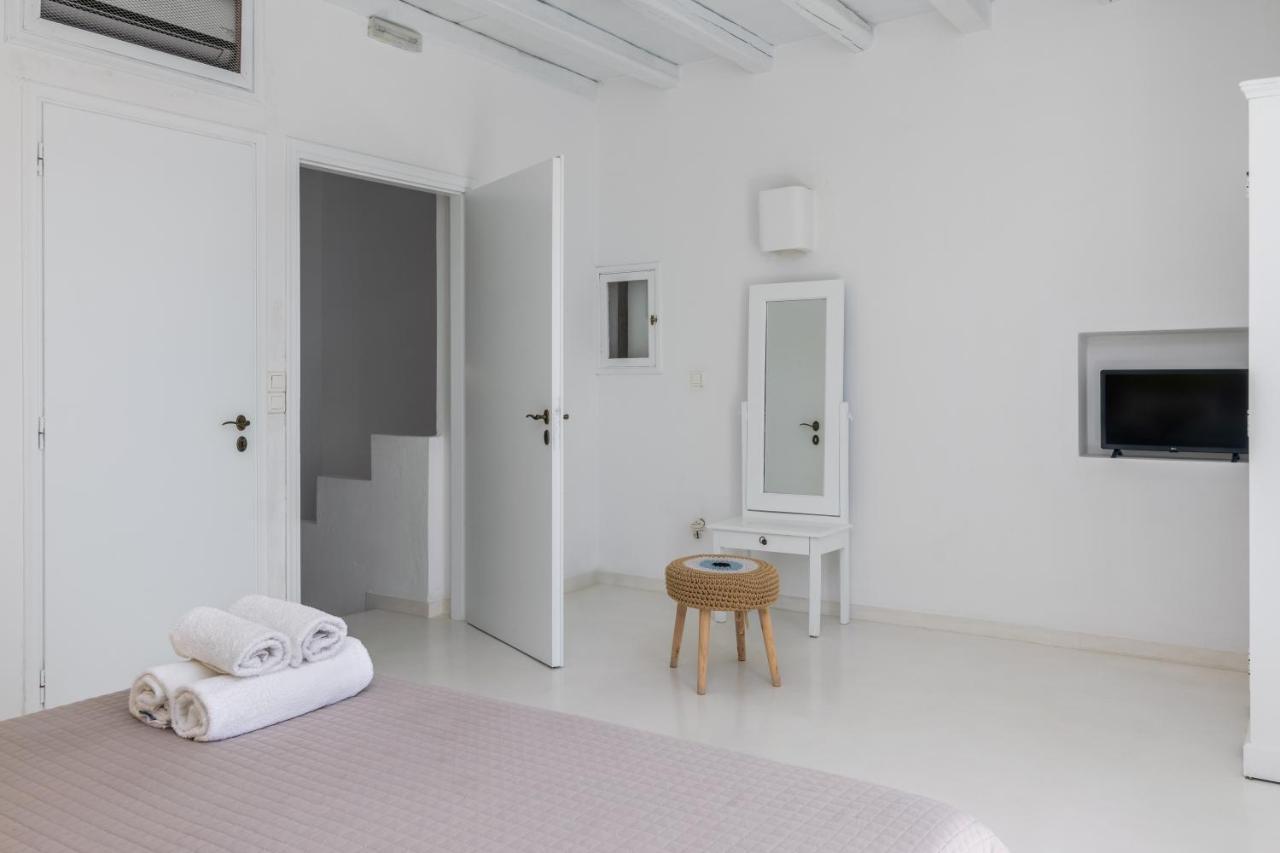 Thalassitra Private Pool Suites 阿达玛斯 外观 照片
