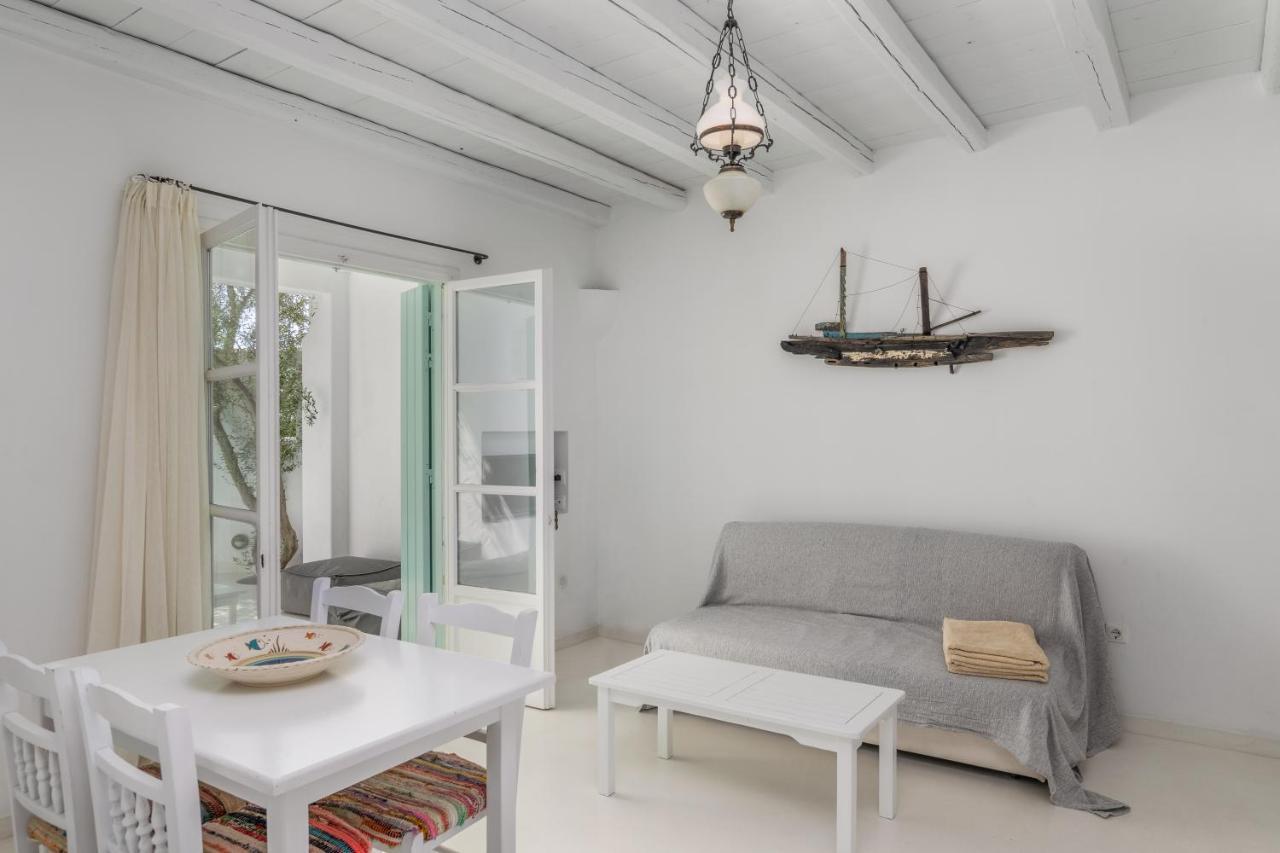 Thalassitra Private Pool Suites 阿达玛斯 外观 照片