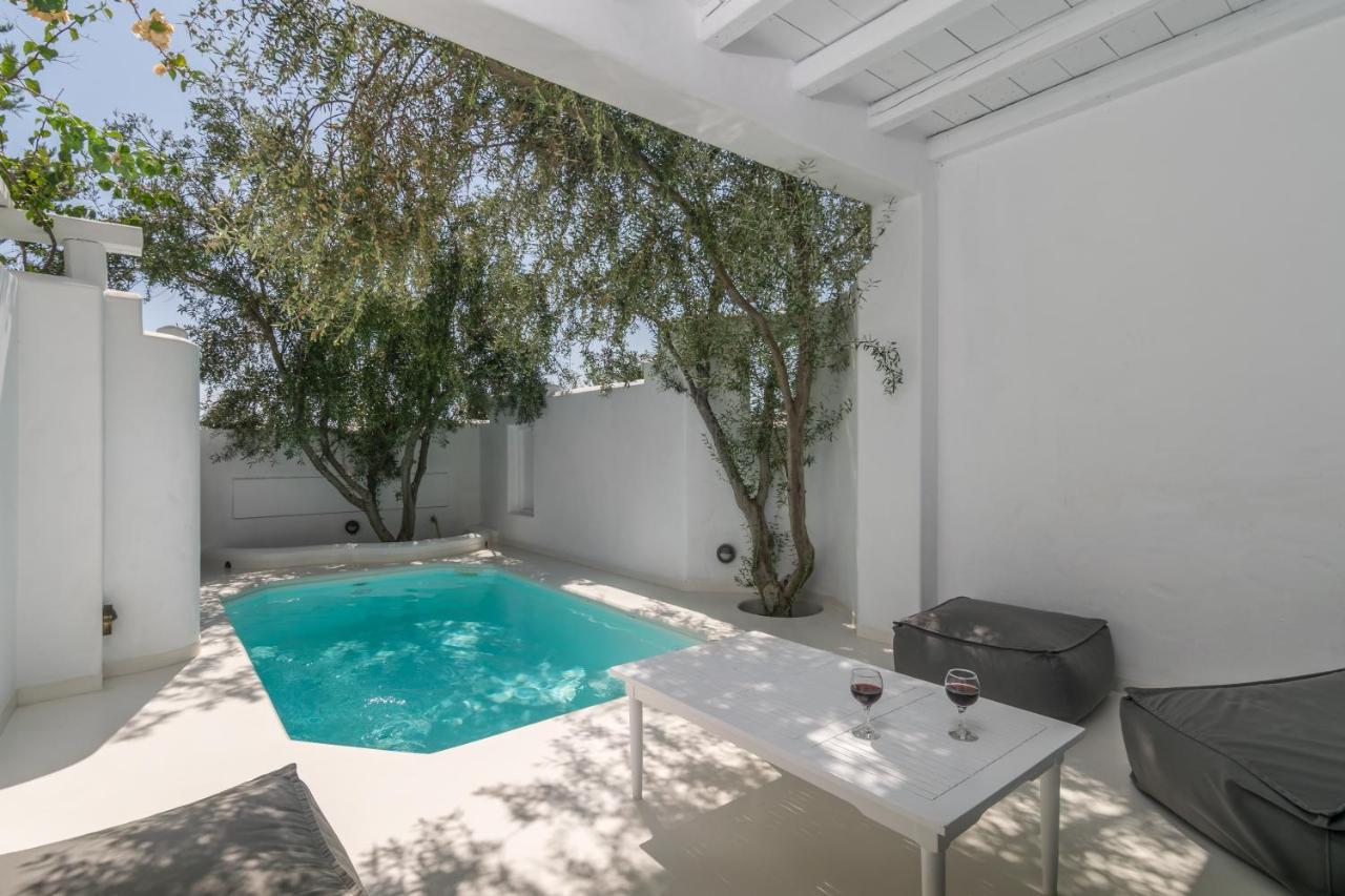 Thalassitra Private Pool Suites 阿达玛斯 外观 照片