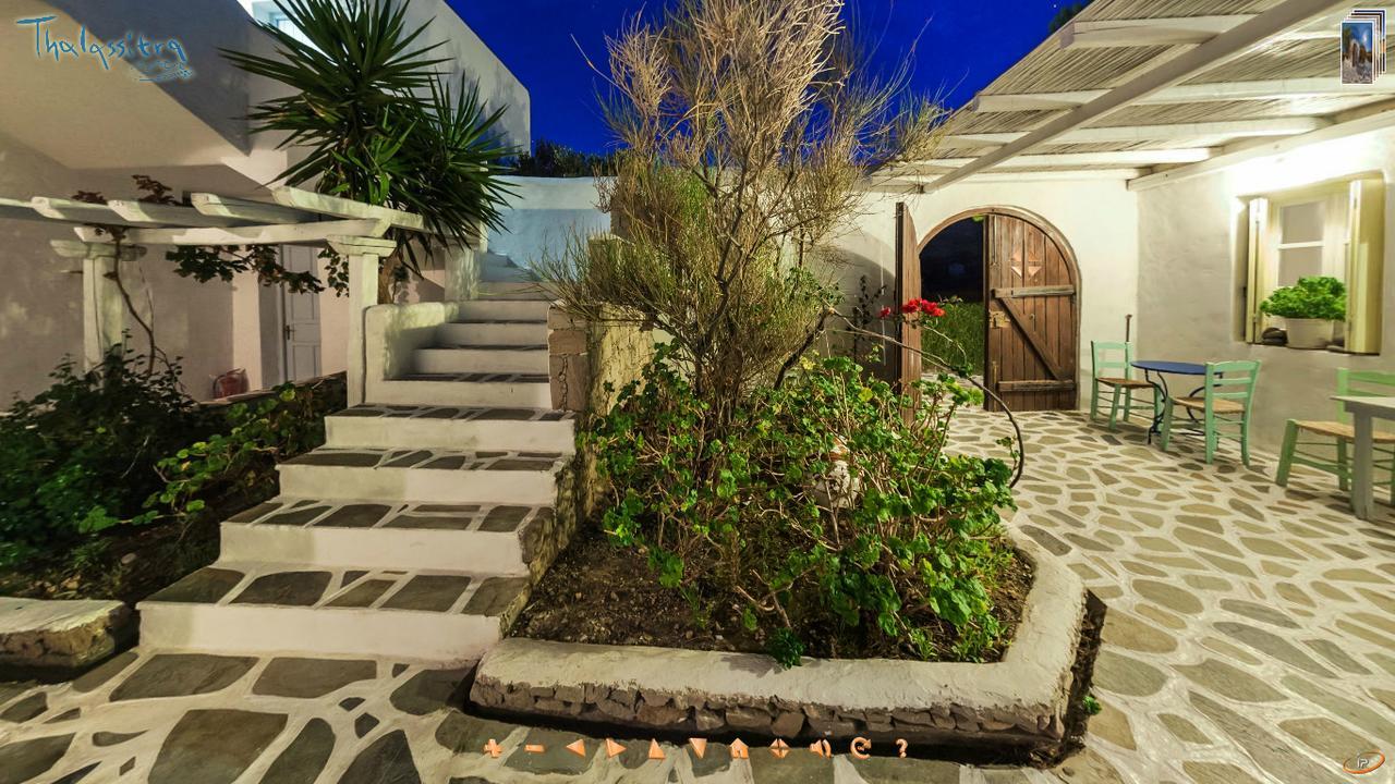 Thalassitra Private Pool Suites 阿达玛斯 外观 照片